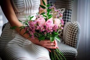 Now You Don’t Need Natural Grass, Buy Flowers Online Easily